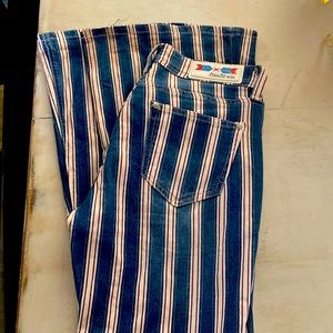 Trouser jean size 28z worn once !